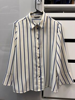 Zara Cream Button-Down Shirt with Blue Stripes